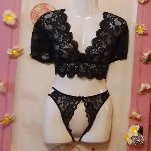 Floral Lace (2XL) Crotchless Lingerie Set - NWOT